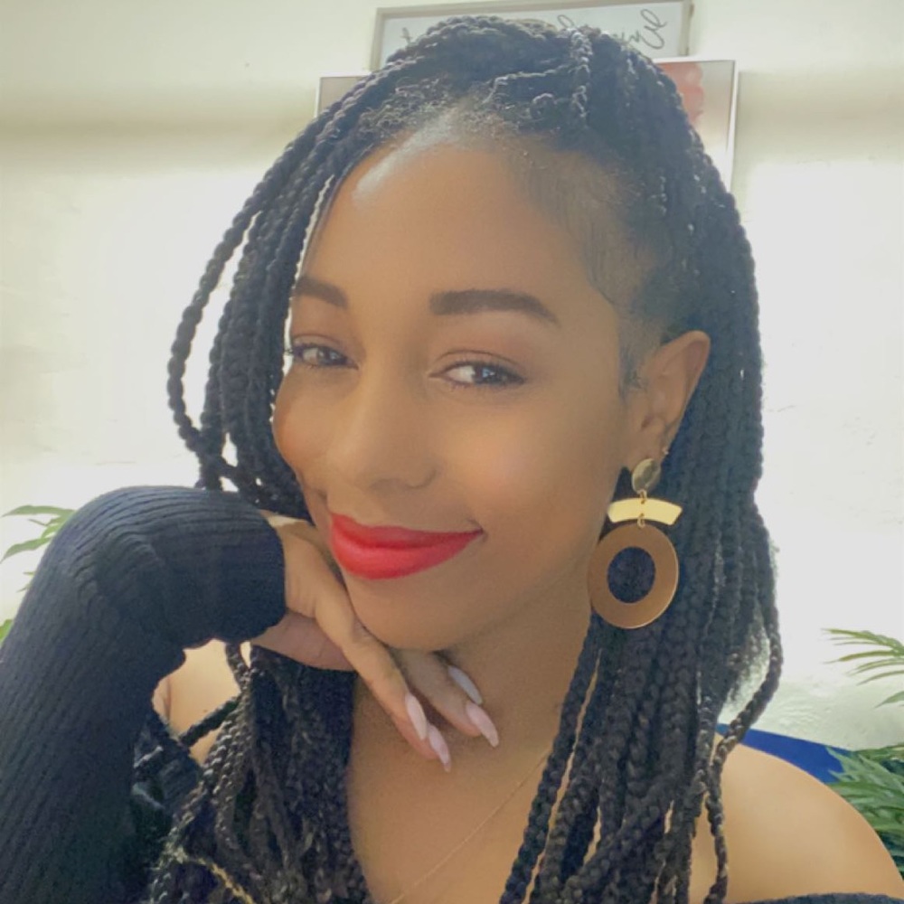 Meet your Posher, Laya